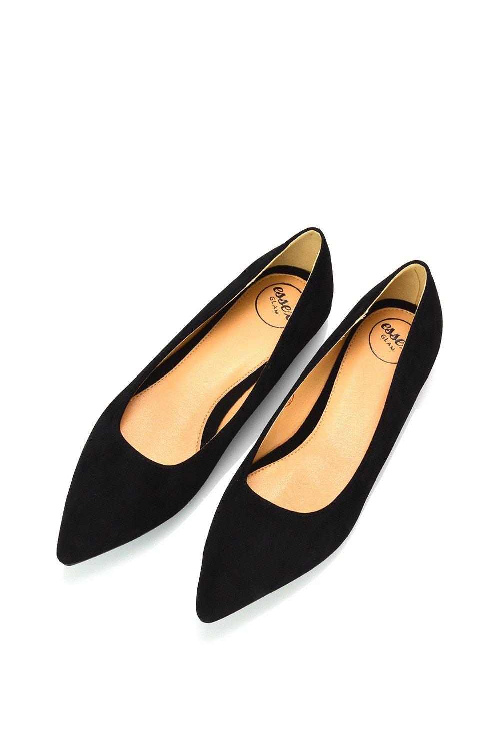 Flat best sale pointed pumps